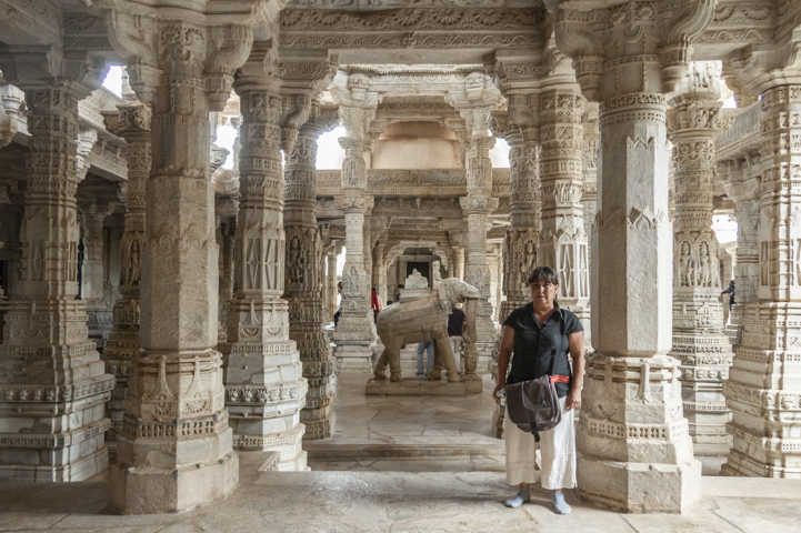 17 - India - Ranakpur - templo jainista de Chaumukha Mandir